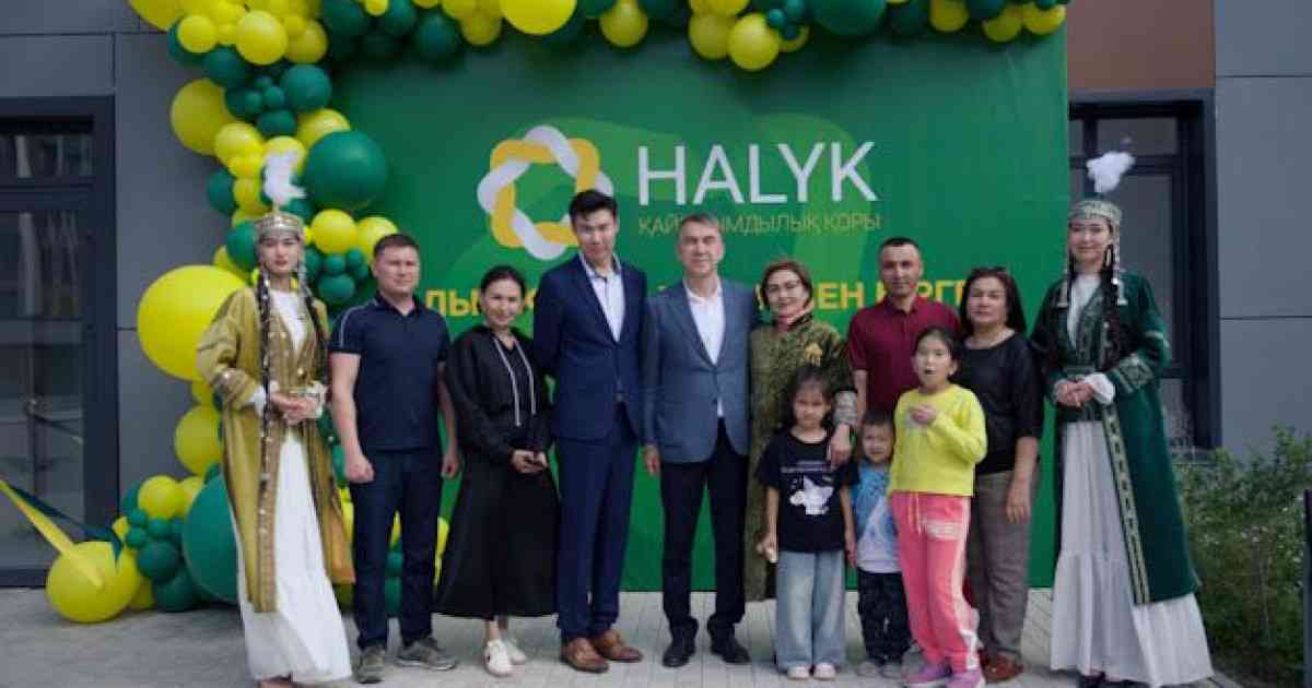 Halyk қайырымдылық қоры Астанадағы баспанаға мұқтаж отбасыларға 400 пәтер берді