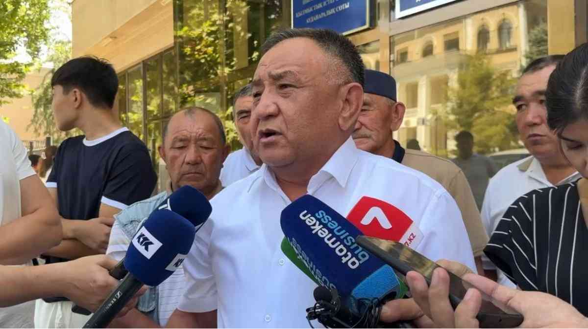 "Бізге кешірім бермеді": Берденовті атқан Ернардың әкесі Жиенбай алғаш рет мәлімдеме жасады