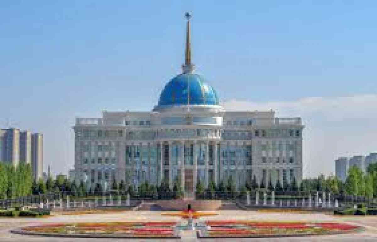 Мемлекет басшысы Украина президентін Тәуелсіздік күнімен құттықтады