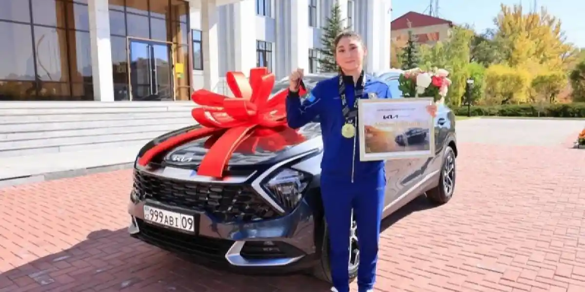 Қарағанды облысы әкімдігі екі дүркін Әлем чемпионы Аида Әбікееваны құттықтады