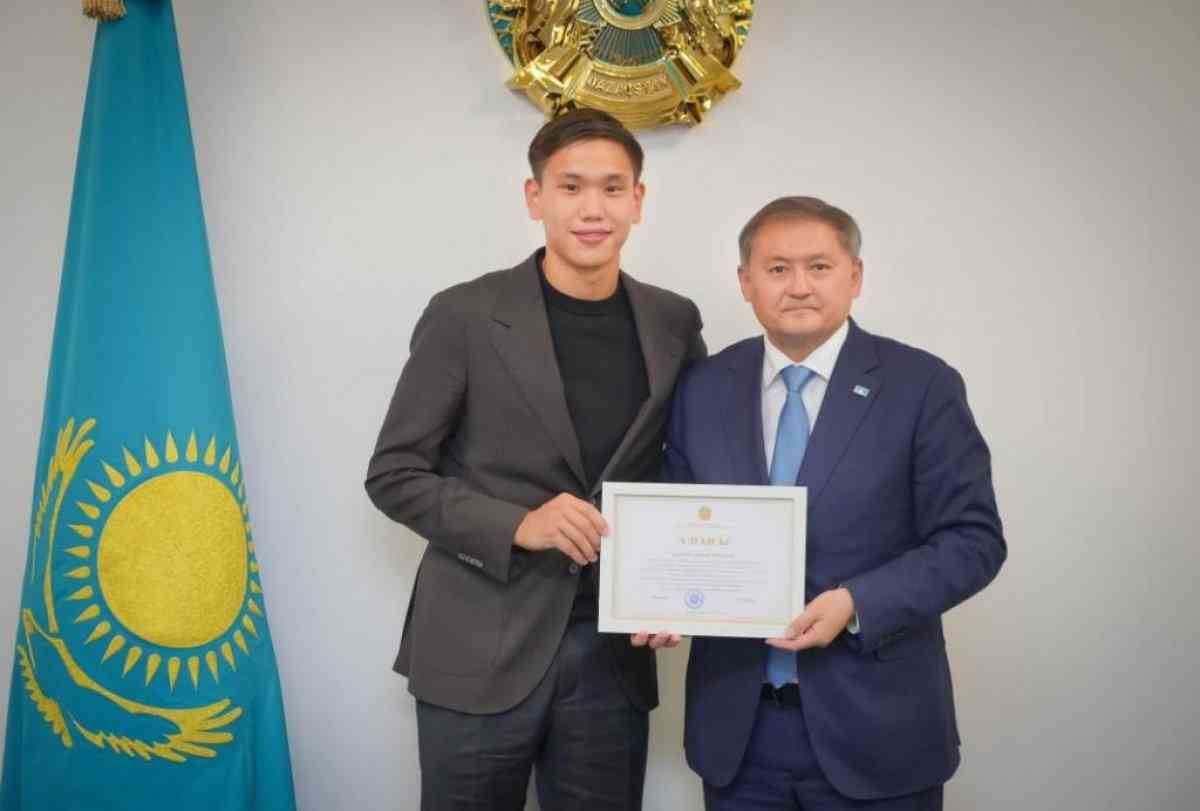 Шерхан Қалмырзаға тегін грант берілді