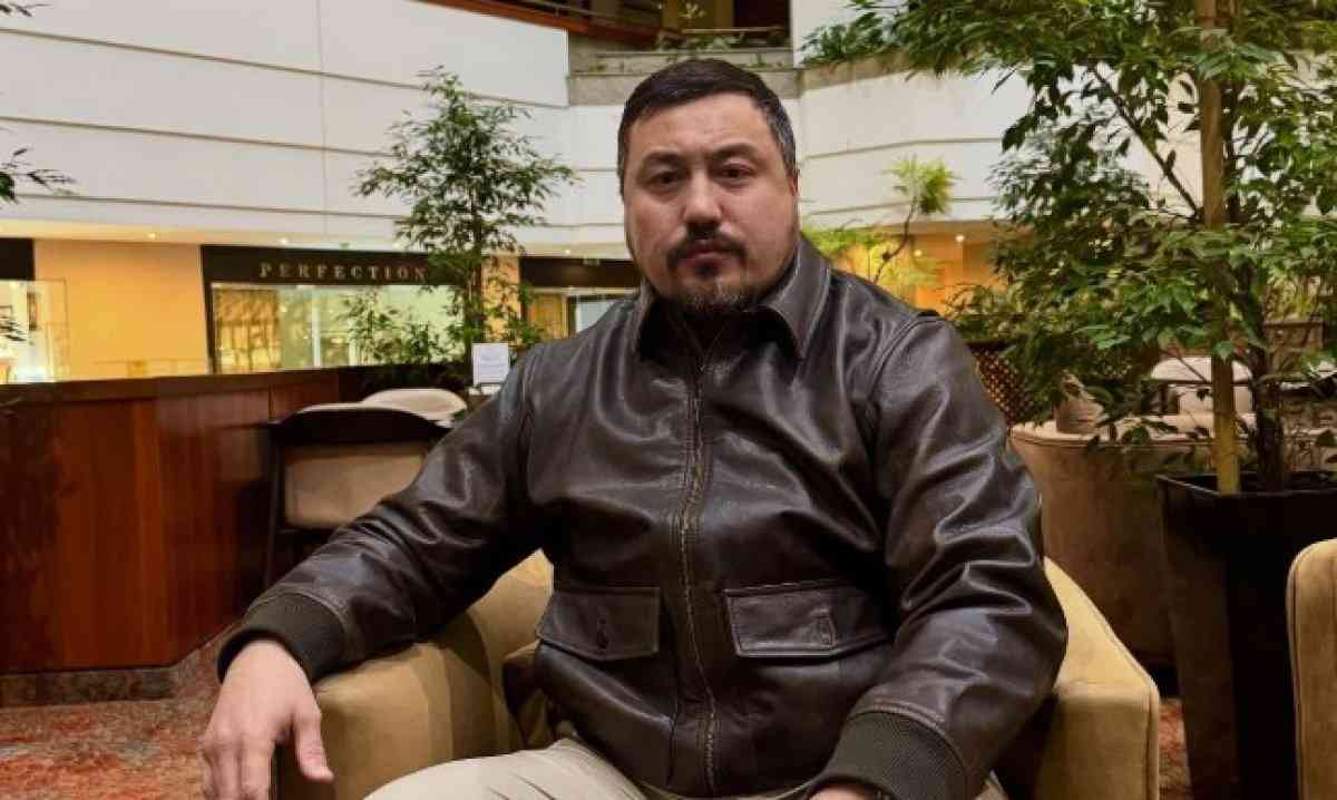 "Миы жоқ ессіз есалаң дейсіңдер ме?": Олжас Абай өзін сынап жатқандарға жауап берді