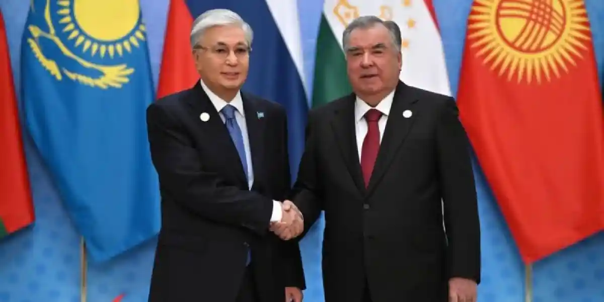 Президент Душанбедегі Ұлттар сарайына барды