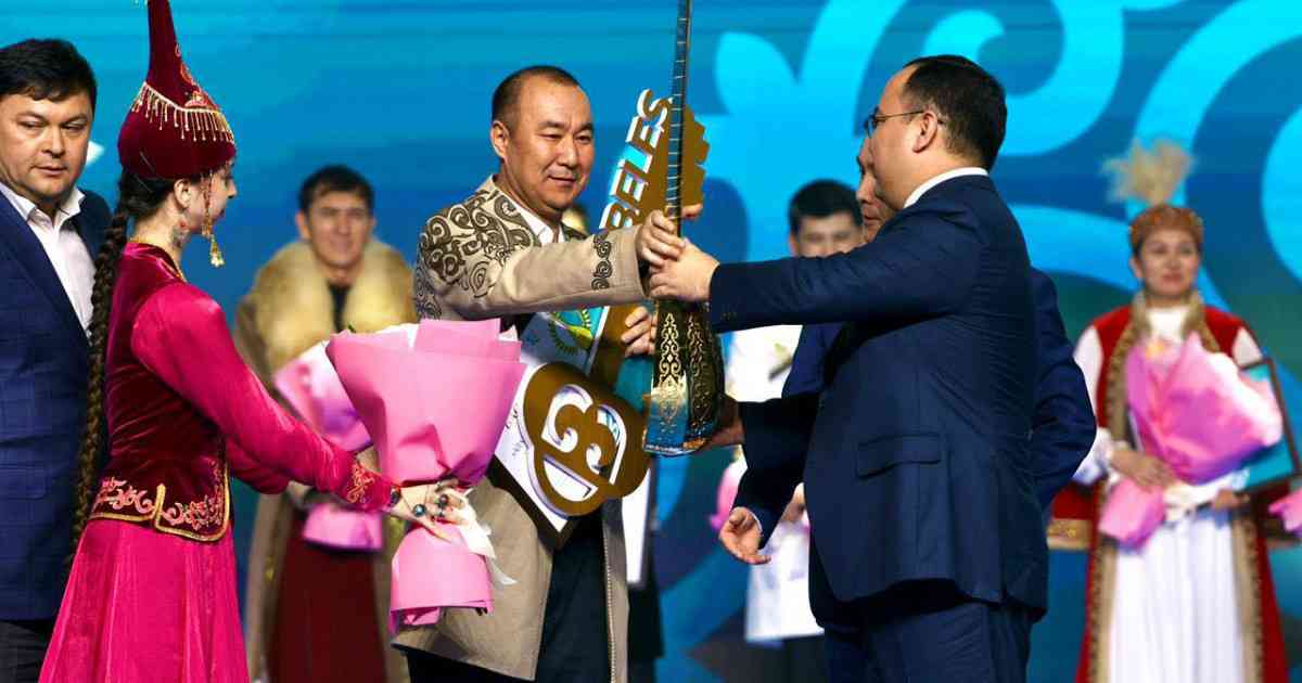 Айбек Қалиев "Алтын домбыра" иегері атанды