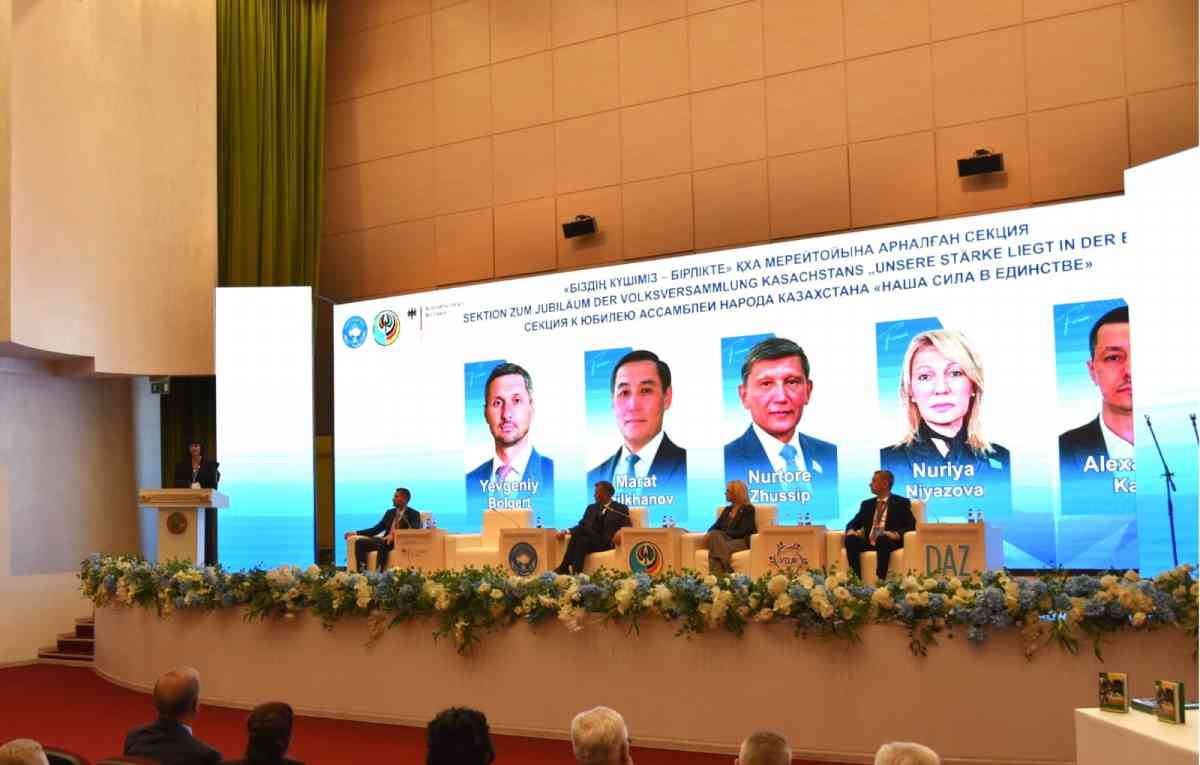 «Бір ел – бір мүдде» тобының депутаттары Қазақстан халқының бірлігін нығайту мәселелерін талқылады