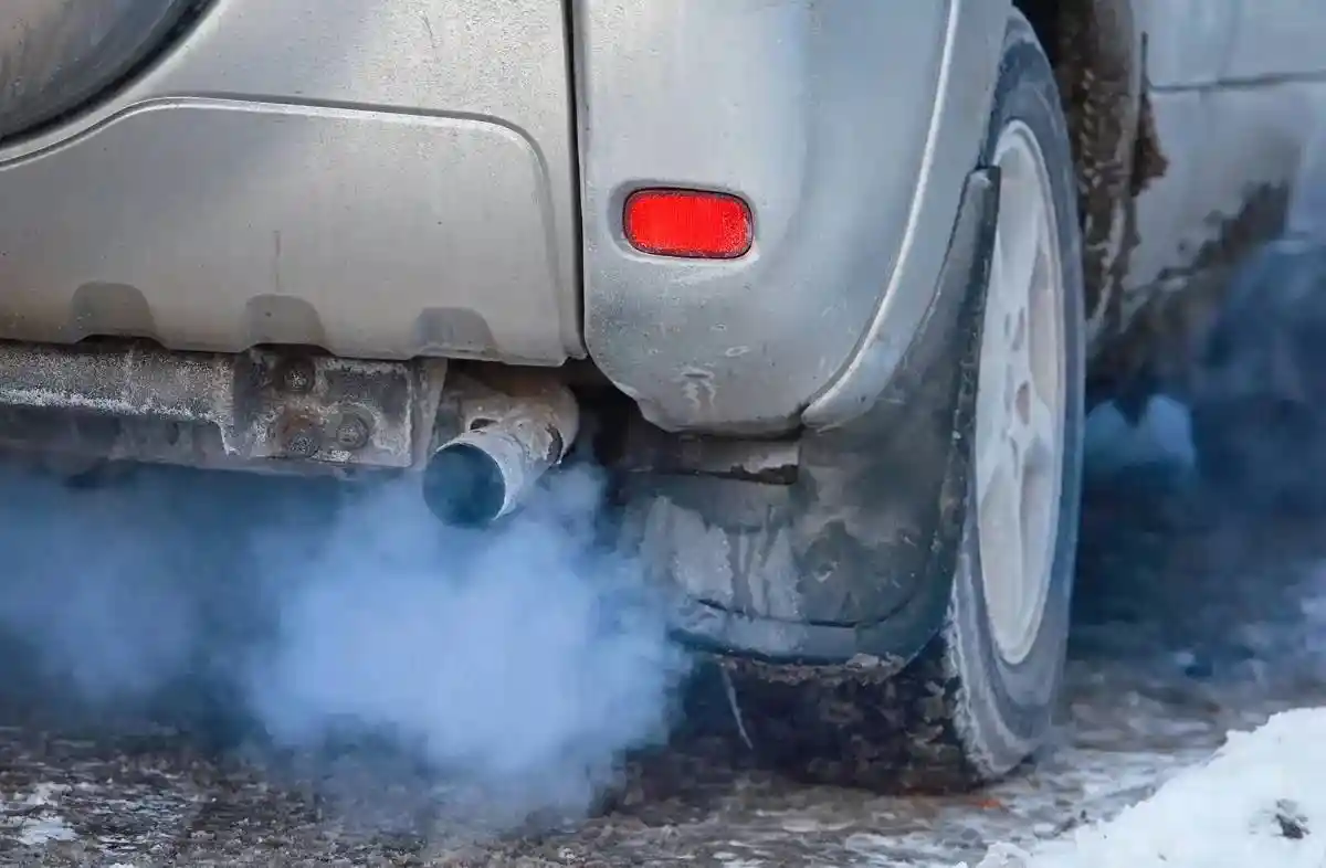 Қазақстанда аулада көлік қыздырғаны үшін қанша айыппұл салынады