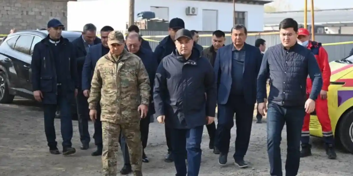 "Бұл – орны толмас қасірет": Түркістан облысы әкімі өрт болған ауылға барды