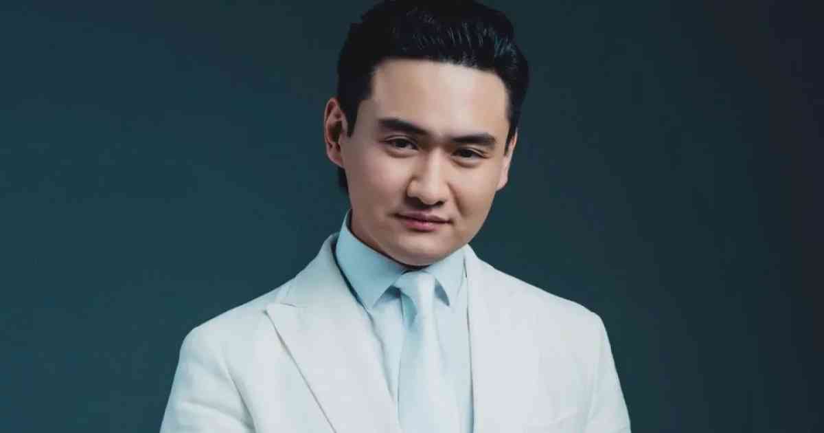 "Біздің үйіміздің гүлі": Төреғали Төреәлі тұңғыш қызы Кәусар туралы айтты