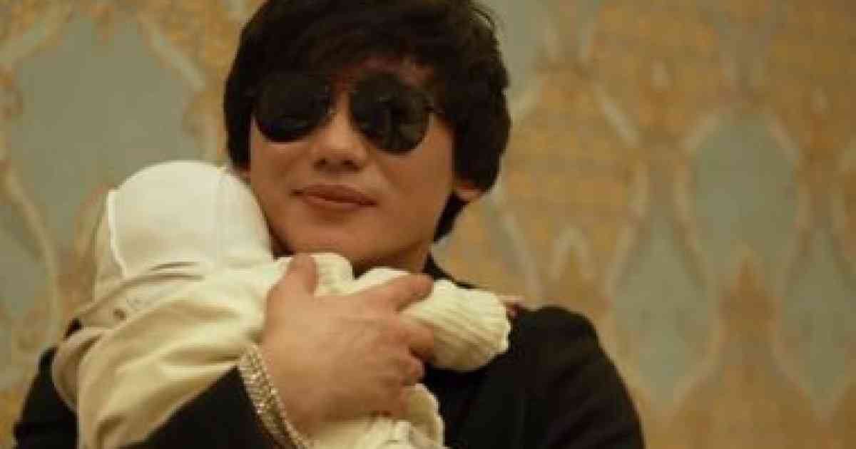 Қайрат Нұртас кішкентайымен бірге тұрған видеосын жариялады