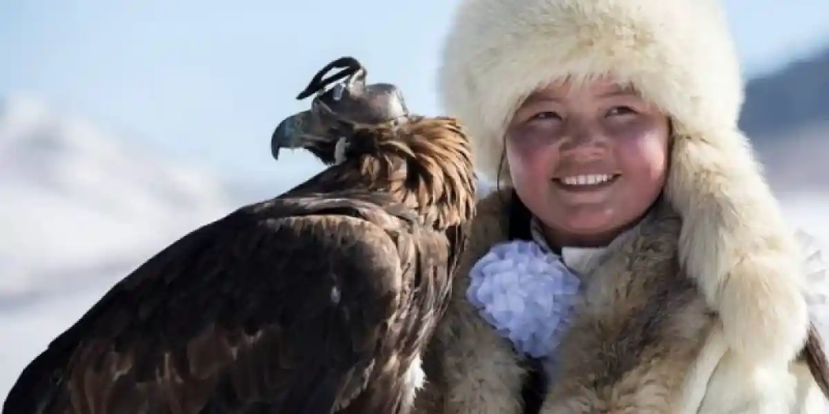 Бүркітші қыз тұрмысқа шықты