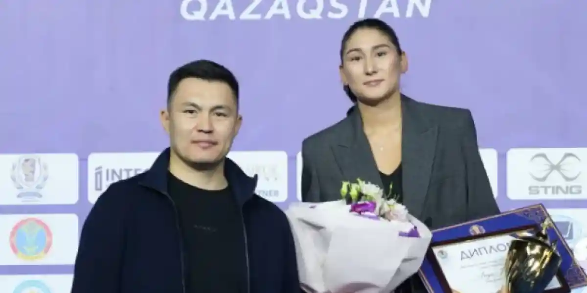 Үздік боксшылар марапатталды