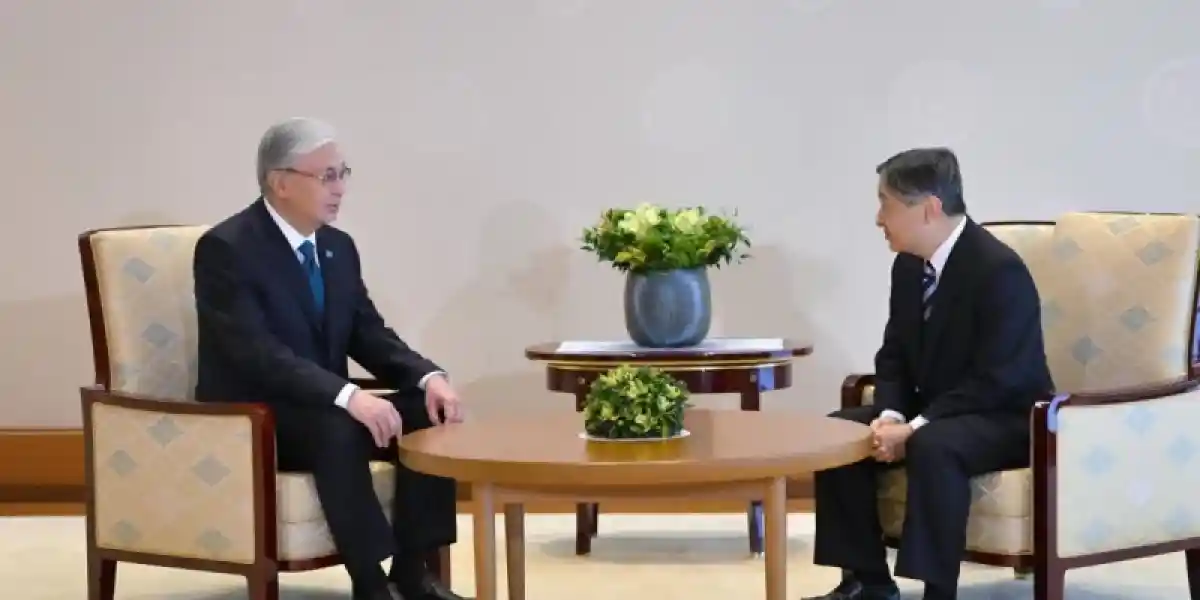 Президент Жапония императорымен кездесті