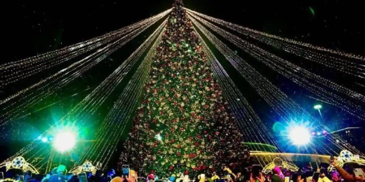 Астанада жаңа жылдық шыршалар бір уақытта жағылады