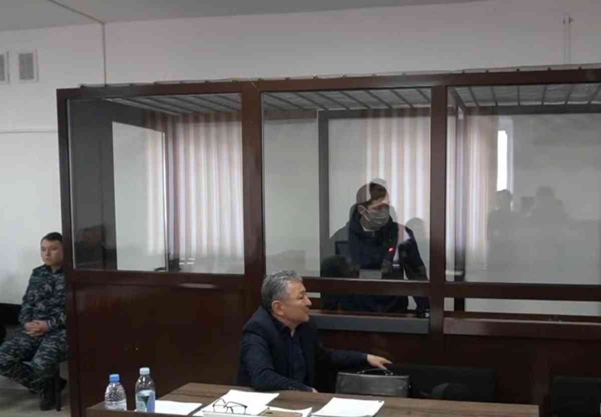 Айбар Жанболат сотта марқұм әйелін қалай өлтіргенін айтып берді