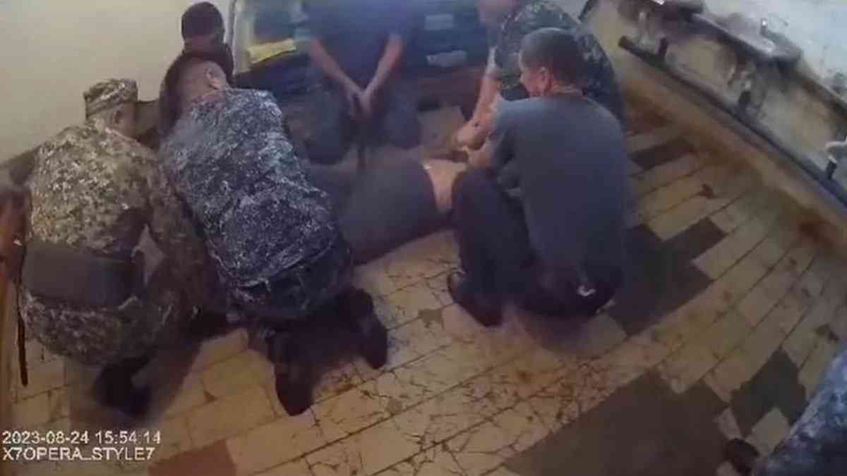 "Азаптау" бабы бойынша айыпталған түрме қызметкерлері ақталды