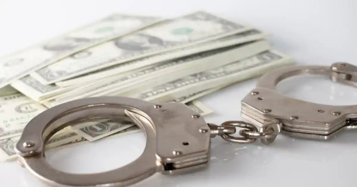 Шымкентте 80 млн теңгені қалтасына басқан күдікті әйел ұсталды