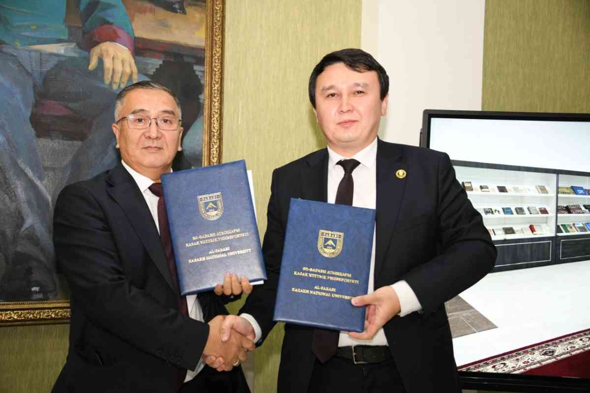 Көне қолжазбалар мен сирек кітаптар терең зерттеледі