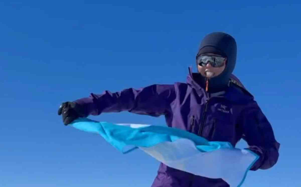 Қазақстандық альпинист әйел әлемнің жеті шыңын бағындырды