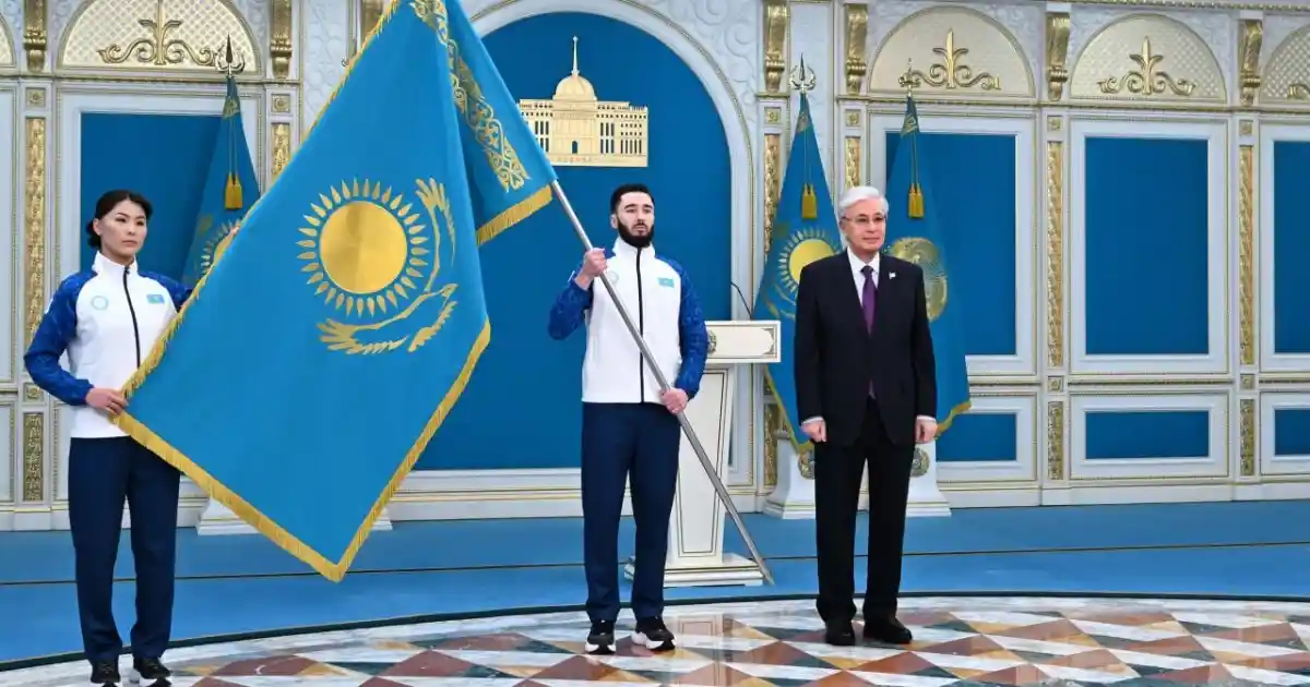 Президент Қысқы Олимпиада ойындары мен Паралимпиадаға қатысатын ұлттық құрама мүшелеріне Мемлекеттік туды тапсырды