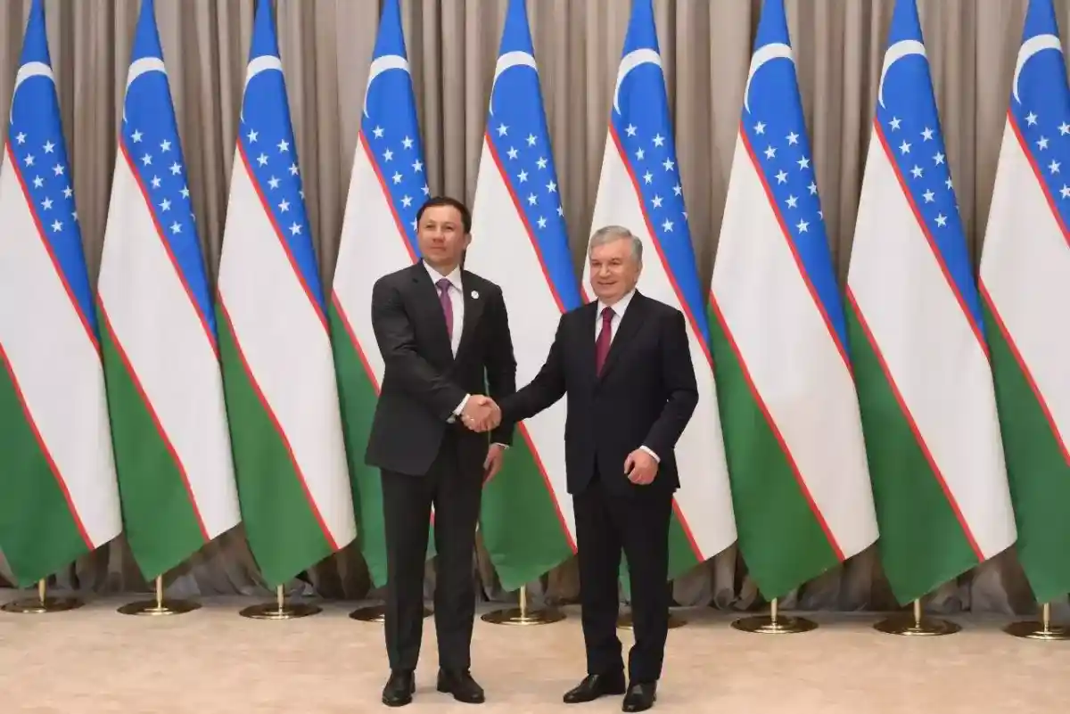 Спорт пен саясат тоғысқан сәт: Головкин мен Мирзиёевтің кездесуі