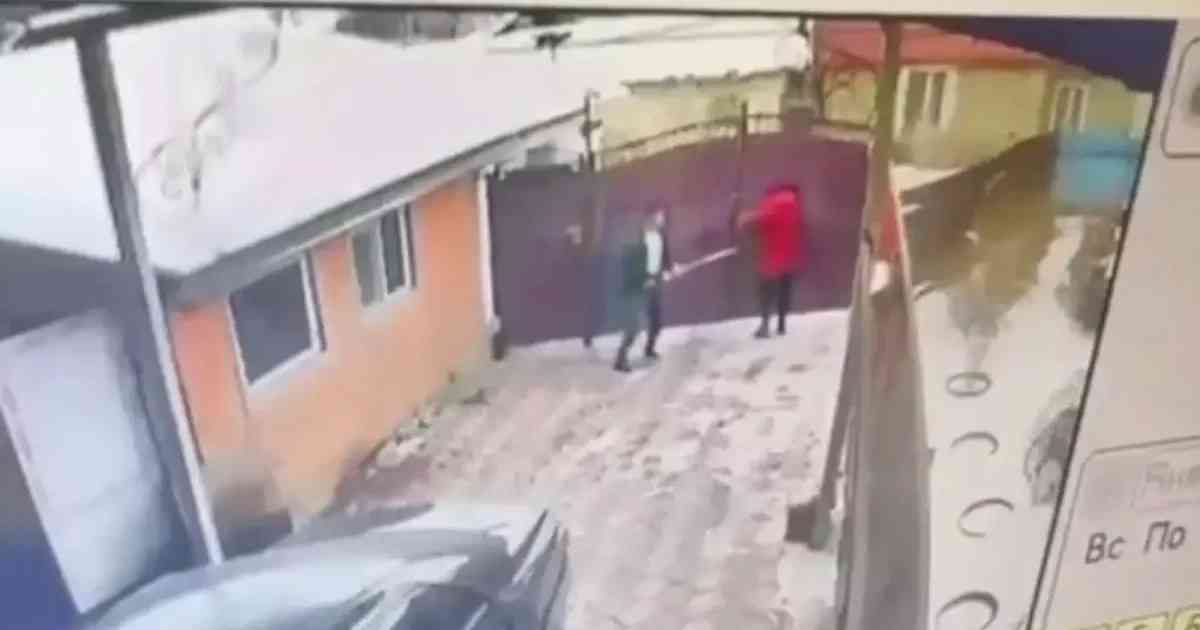 Қаскелеңде ер адам әйелі мен енесіне күш көрсеткен