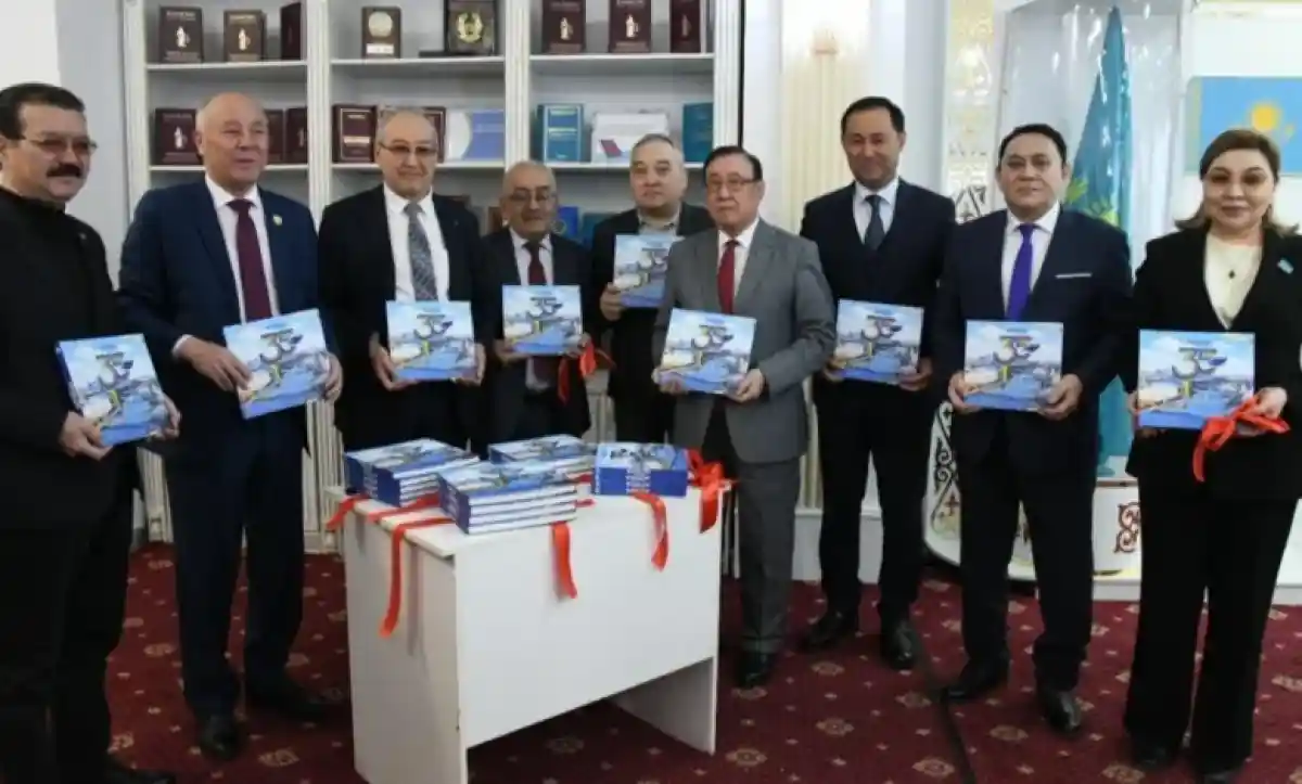 «Елорда шежіресі» және «В ритме столицы» кітаптарының тұсаукесері өтті