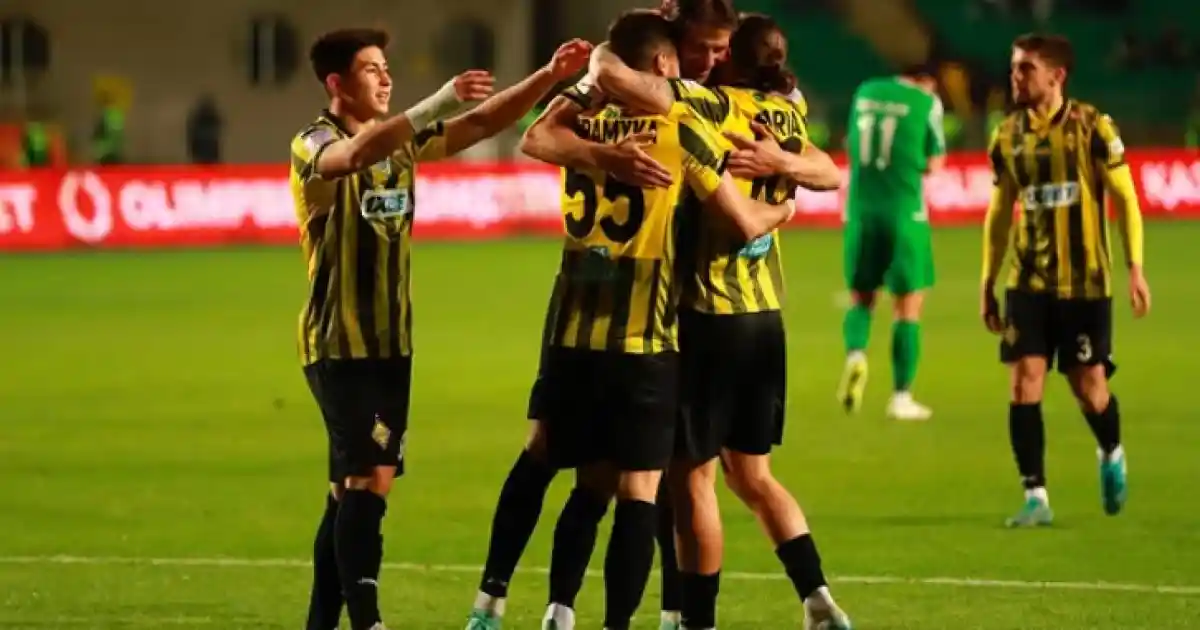 "Қайраттың" екі ойыншысы клубтан кететінін мәлімдеді