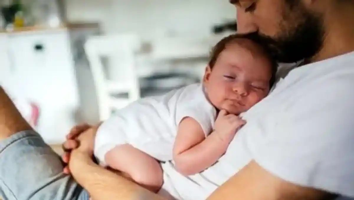 Декретке шығатын әкелерге ұнайтын өзгеріс енгізіледі