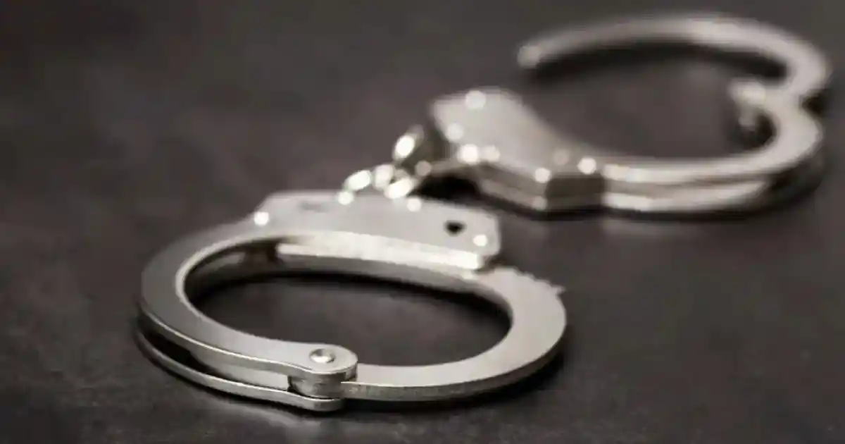 Атыс қаруларын иемденген инспектор сотталды