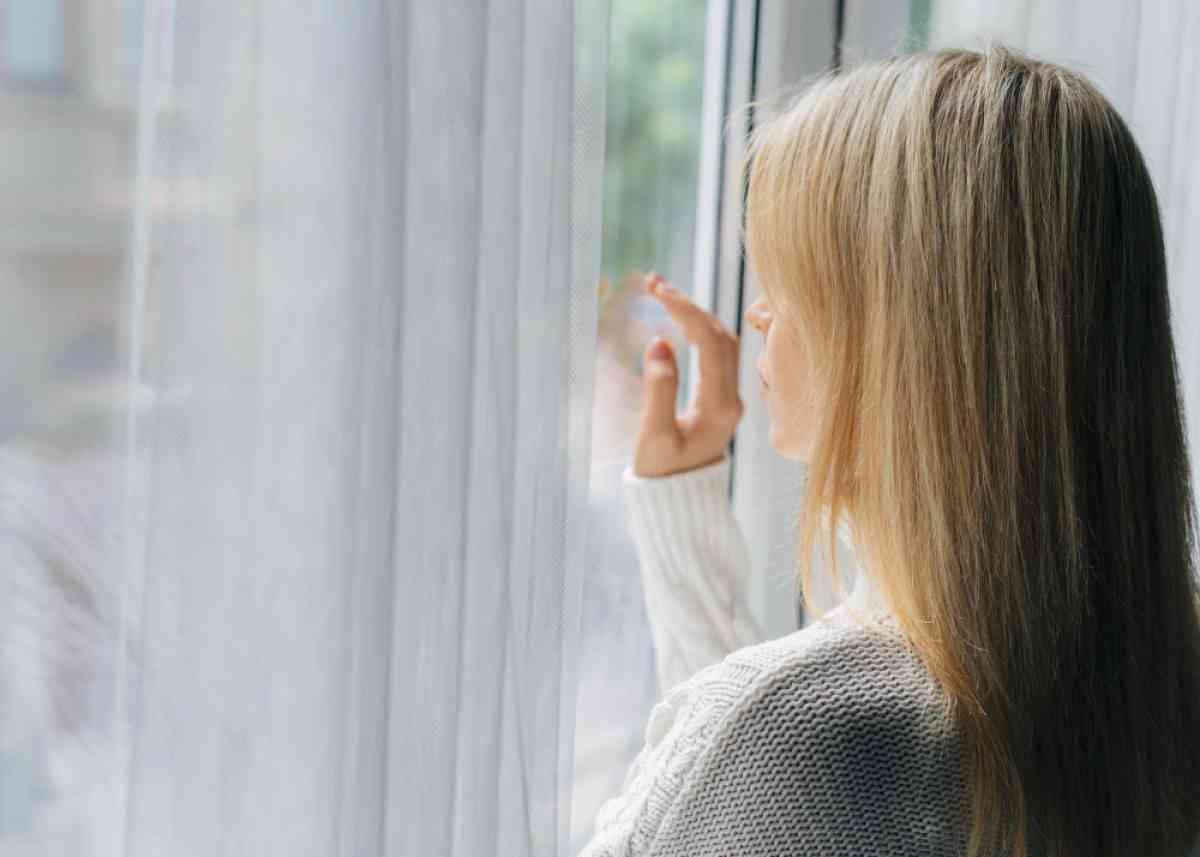 Таразда балаларын бесінші қабаттан лақтырып жіберген әйел ұсталды