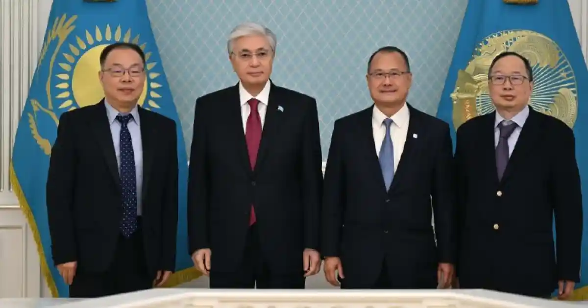 Мемлекет басшысы Sunwah Group корпорациясының төрағасымен кездесті