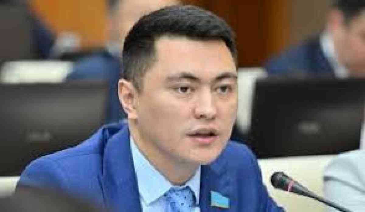 Дәулеттен қуанышты жаңалығын бөлісті