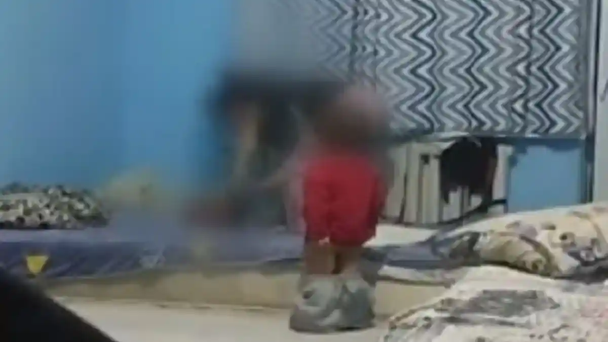 Жетісуда баласын батареяға байлап, ұрған ана қылмыстық жауапкершіліктен босатылды