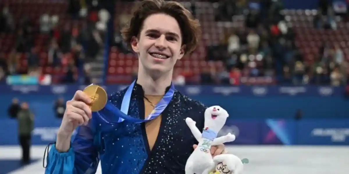 "Үйдің қасына асфальт төсейтінін енді түсінген кезде": Шайдоров риясыз күлкі сыйлаған жазба туралы айтты