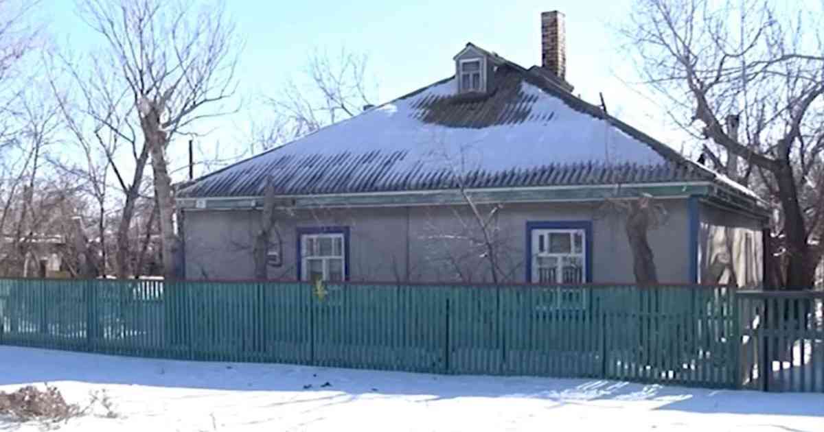 Павлодарда анасының мәйітімен бірге тұрған алты жасар қыз балалар үйіне жіберілді