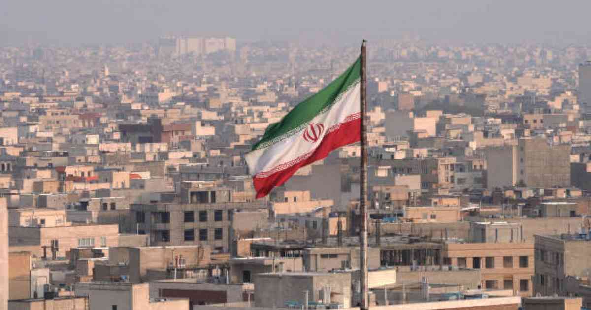 Иранда студенттер көтеріліске шығып жатыр