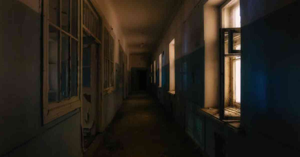 Студент қыздар жатақхана әкімшілігінен қысым көрген