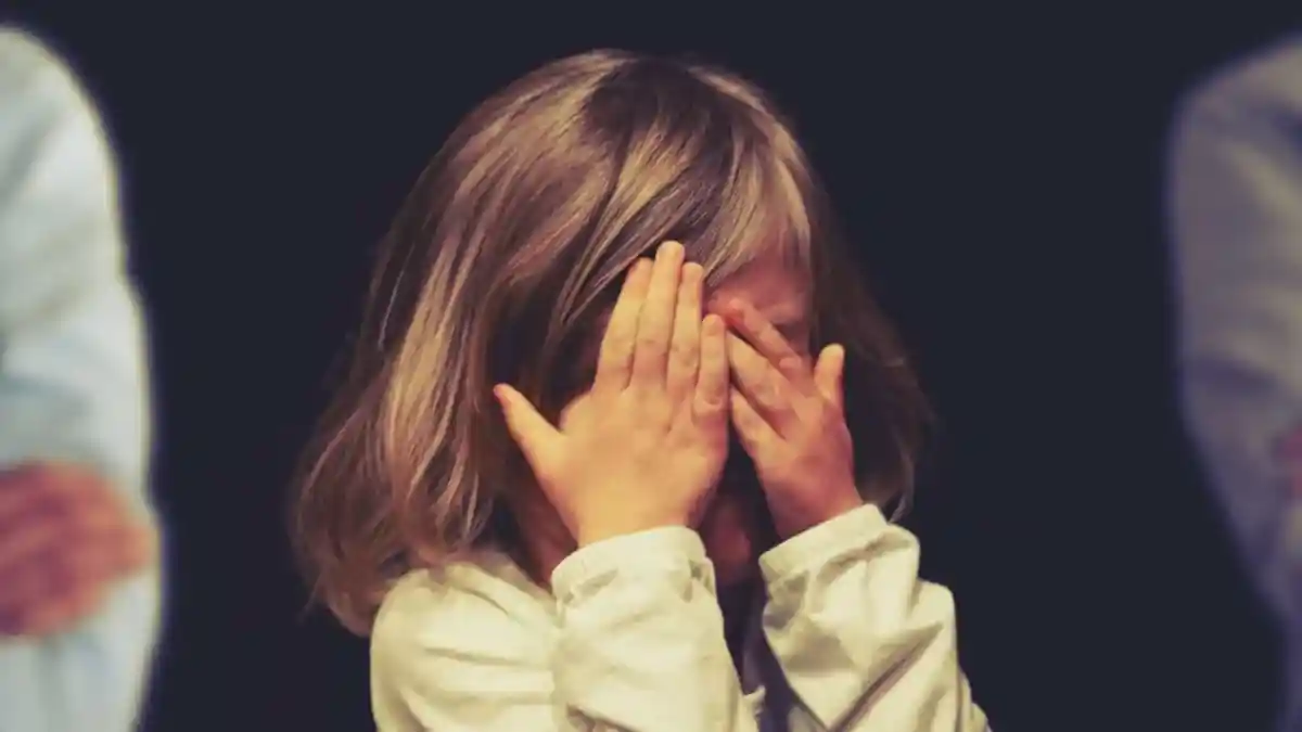 Шымкентте 36 жастағы мұғалім 7 жасар қызға тиісті деген күдікке ілінді