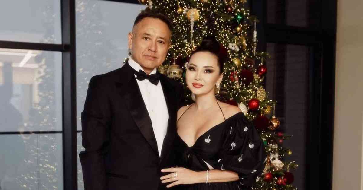 Баян Алагөзова 8 наурызда алған қымбат сыйлығын көрсетті