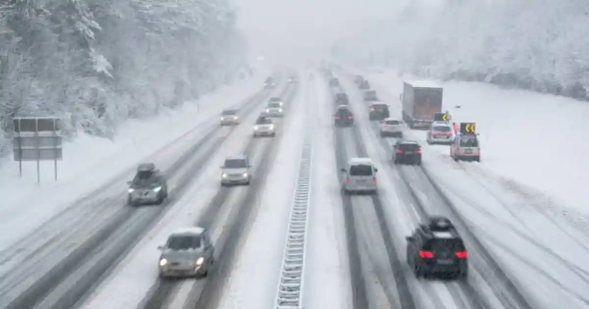 Үш облыста көлік қозғалысы шектелді