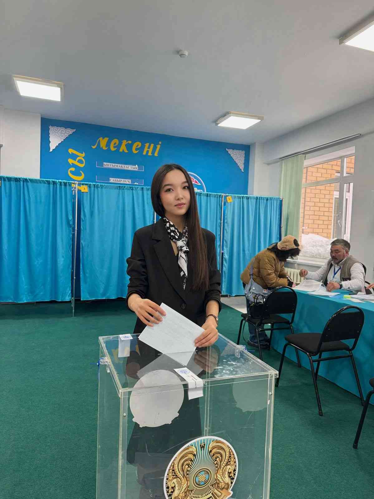 Астаналық Әсемай Ринатқызы алғаш рет дауыс берді