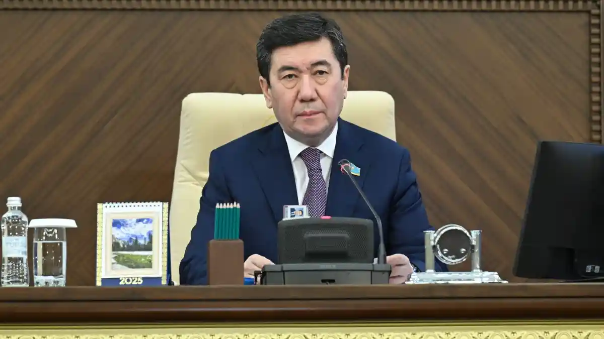 Қошанов депутаттарға жүктелген міндетті атады