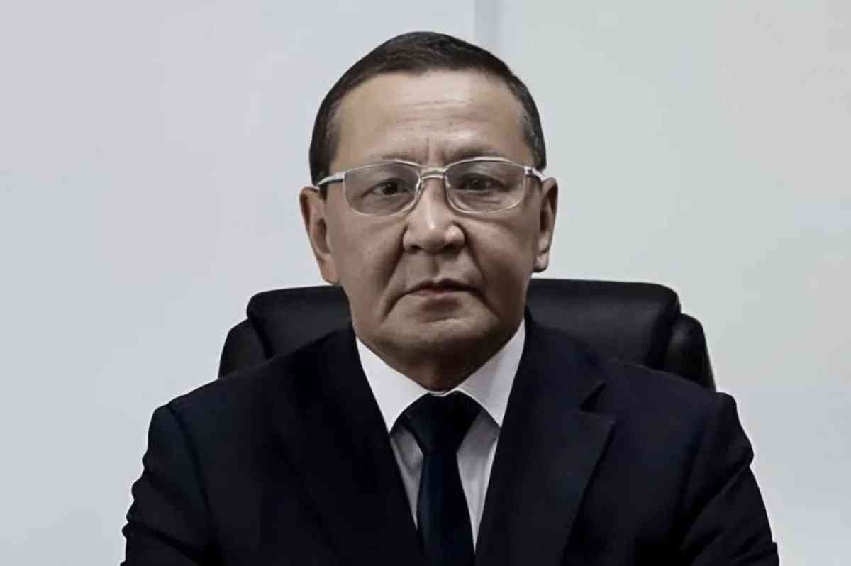 БҚО-да қыз зорлады деген күдікпен ұсталған шенеунік қайтыс болды