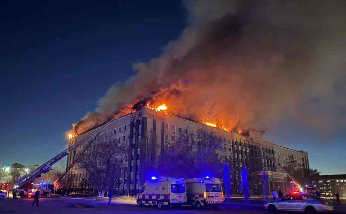 Ақтөбе қаласында әкімдік ғимараты өртенді