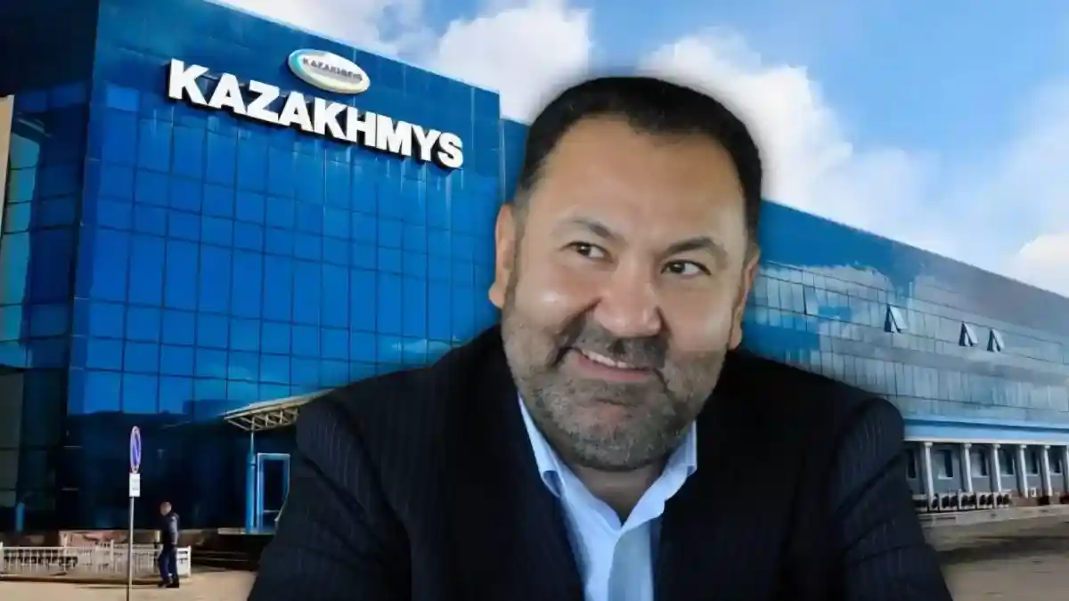 "Балам – оның көшірмесі":  Абдуллиннің азаматтық некедегі әйелі әншінің алименттен қашып жүргенін айтты