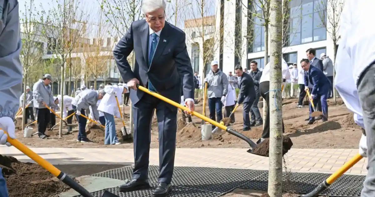 Президент "Таза Қазақстан" акциясына қатысты