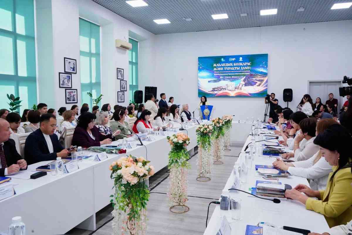 Көкшетауда Қазақстан Кітапханалар Одағының көшпелі отырысы өтіп жатыр