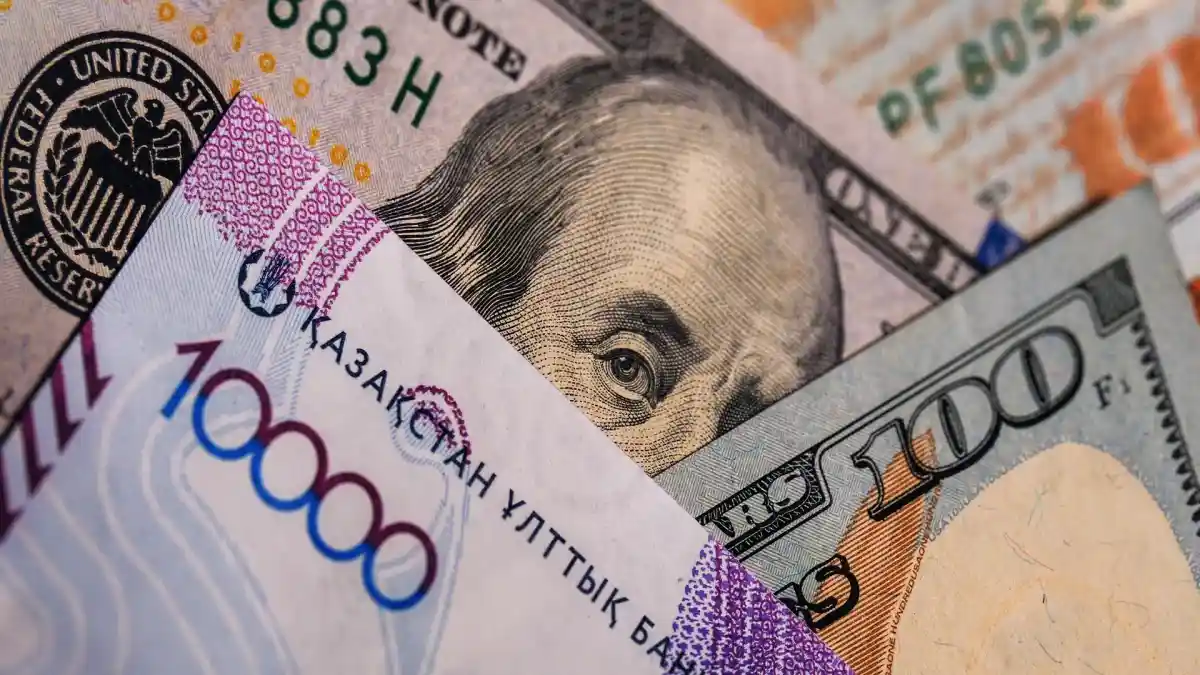 Доллар 470 теңгеге дейін арзандады