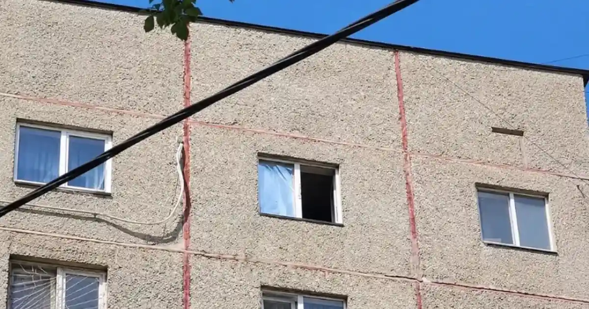 Алматыда 40 жастағы әйел тоғызыншы қабаттан құлап, көз жұмды