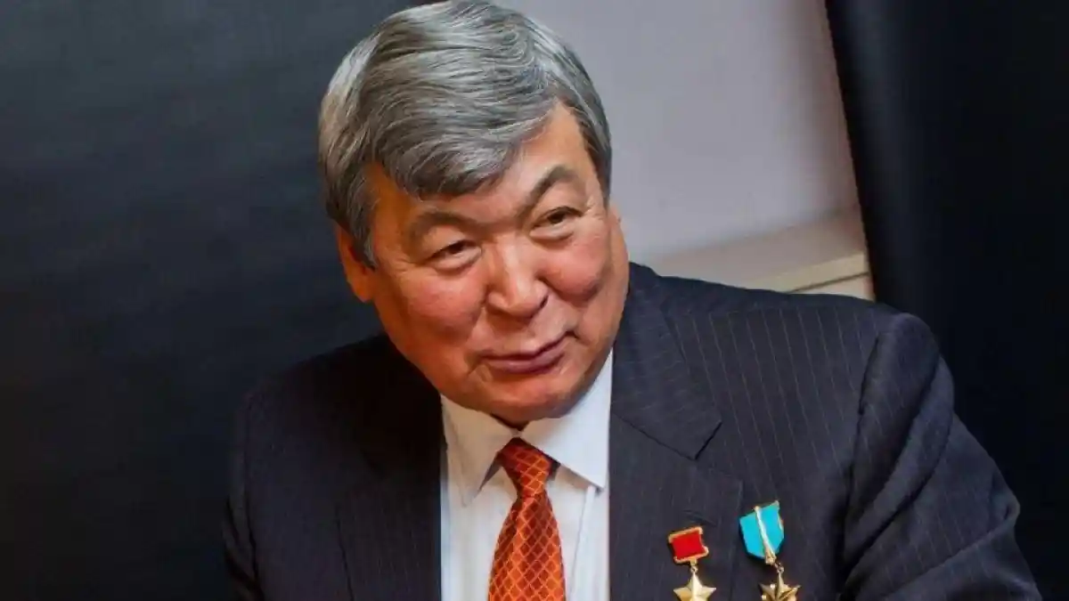 Қазақстанның тұңғыш ғарышкері Тоқтар Әубәкіров 80-ге толды